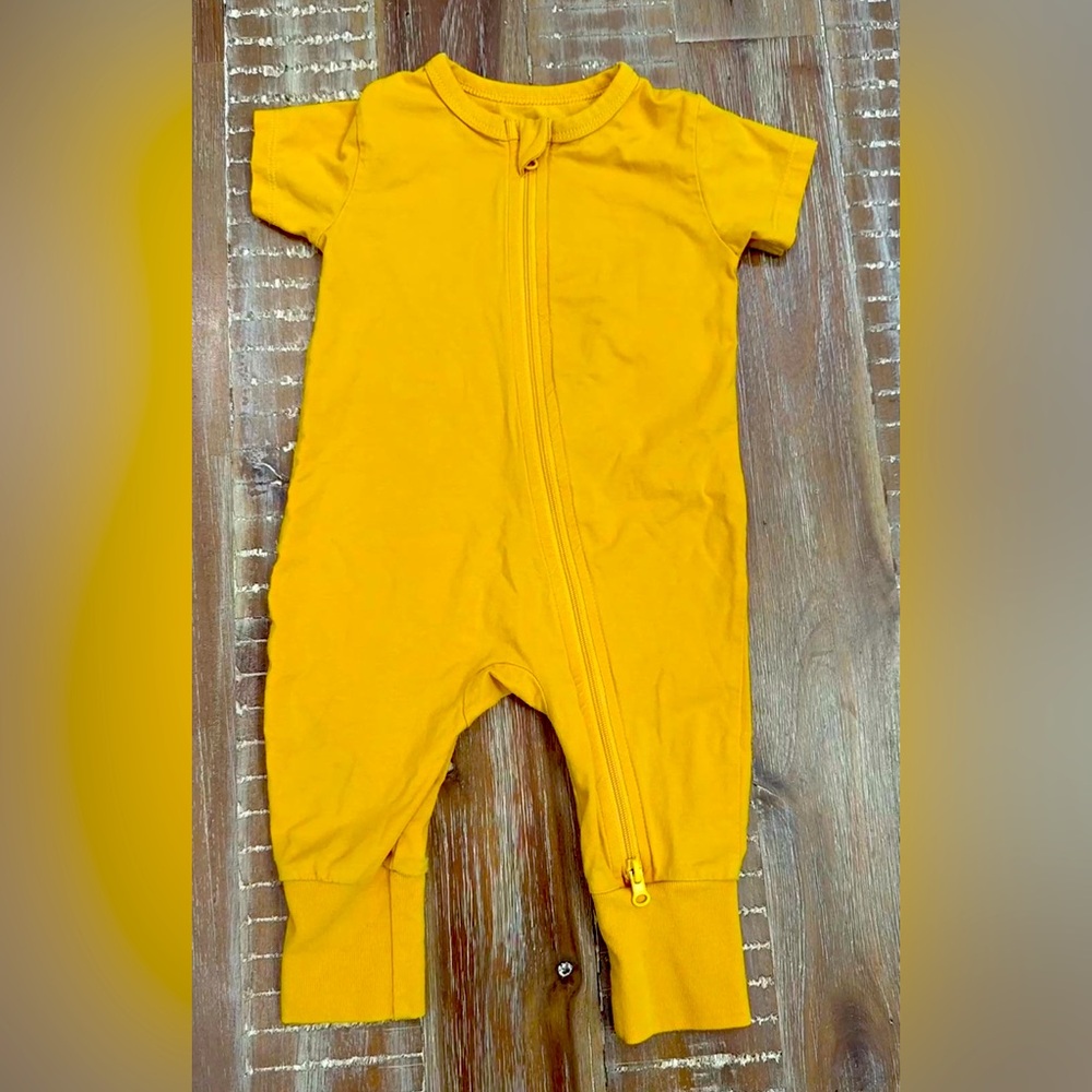 Teach Leanbh Baby Mustard Yellow Short Sleeve Zip-up Rompers Jumpsuits 3-6m